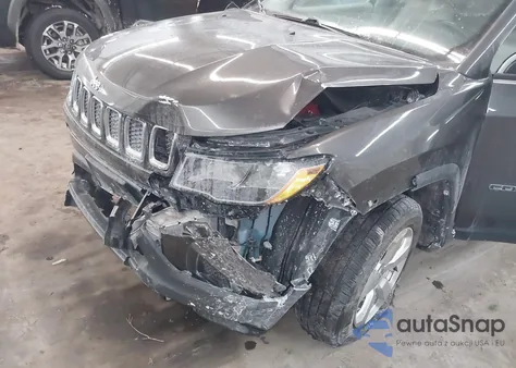 2019 Jeep Compass Latitude 4X4 from USA, damaged, VIN 3C4NJDBBXKT665843